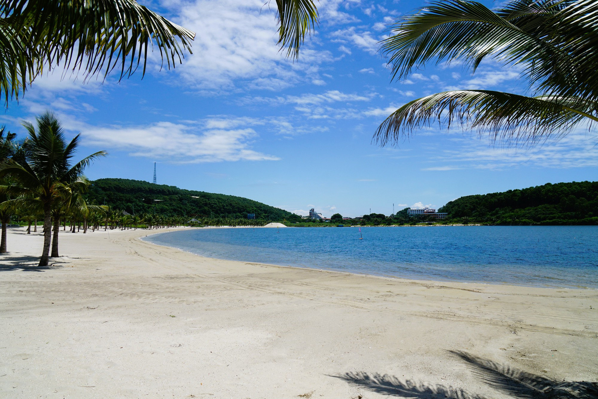 Located near Hai Phong, Do Son Beach features long sandy stretches, calm waves, and a pleasant climate